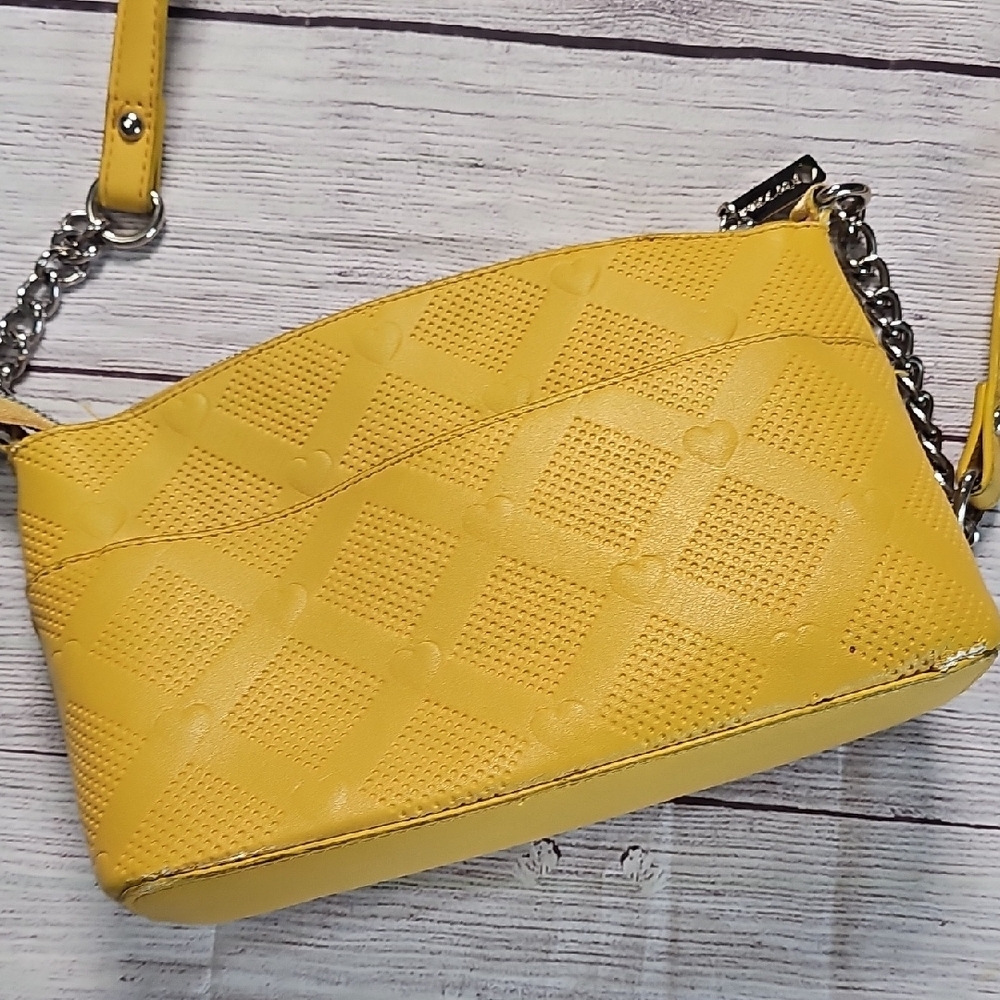 Betsey Johnson Yellow Crossbody Bag with Metallic Hardware - Picture 9 of 16